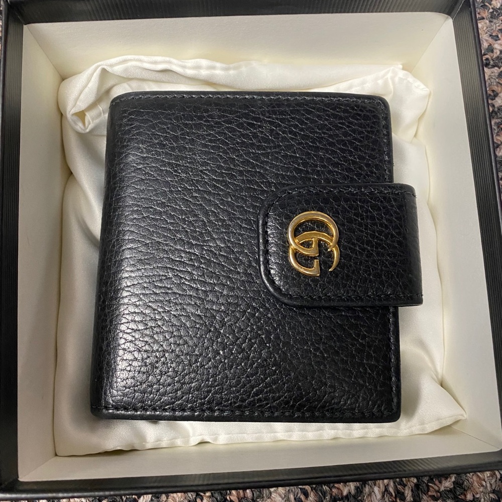 GUCCI WALLET BRAND NEW